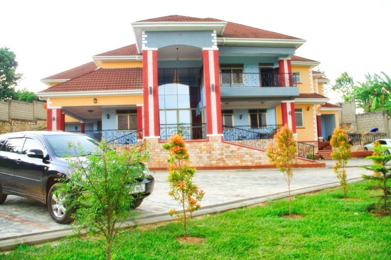 Fort Heights Homestay Fort Portal 外观 照片